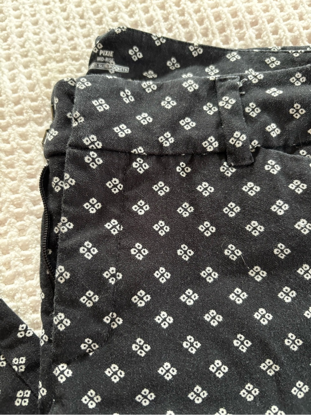 Patterned Pants - Picture 2 of 4